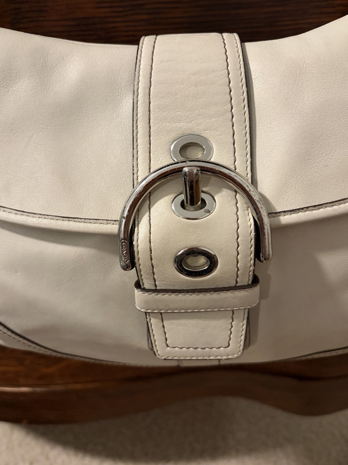 Coach Soho Medium Cream Shoulder Bag With Magnetic Buckle And Brown Interior