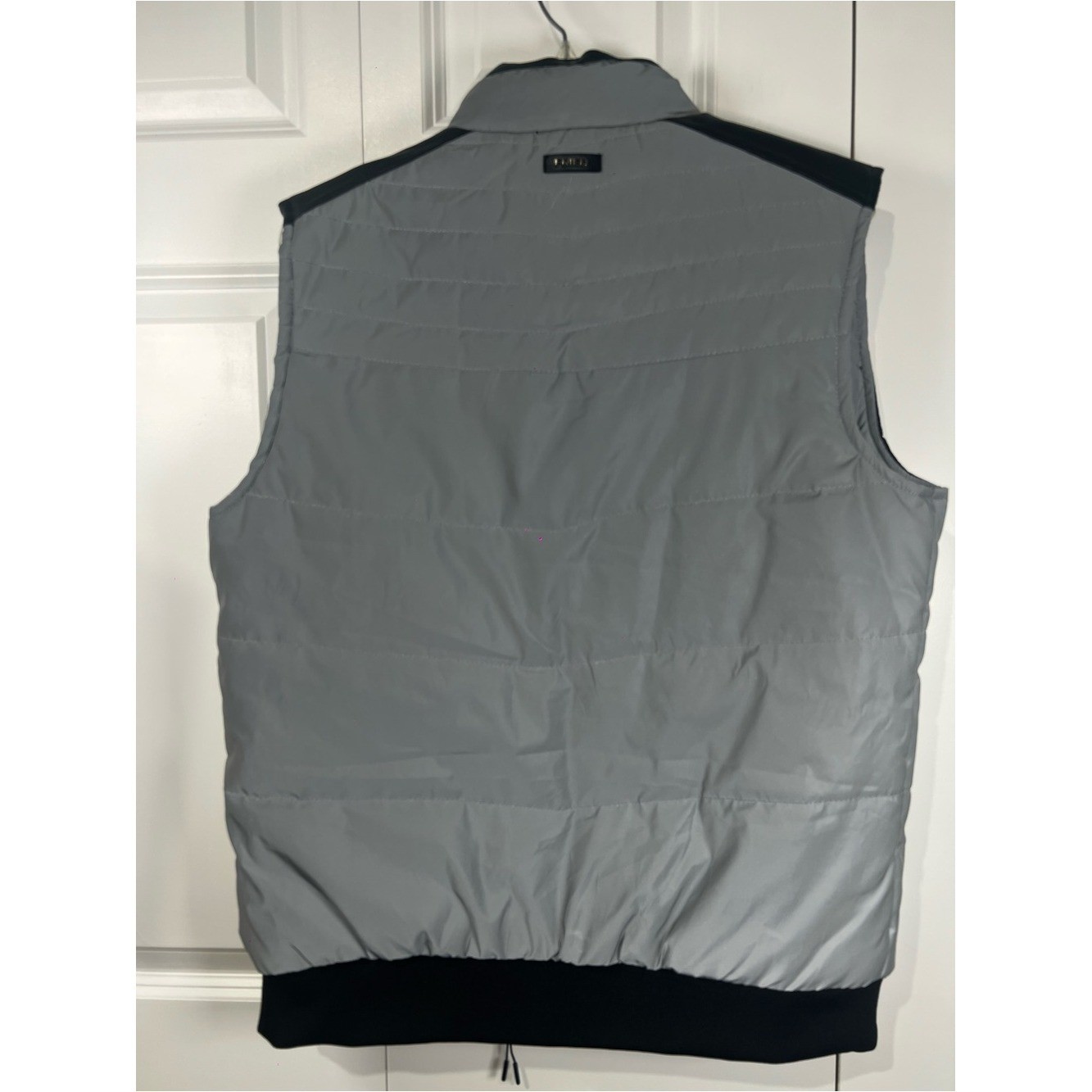 Vest-The Gray Material Is Fully Reflective Bright Lights Or Cameras Flash Size M