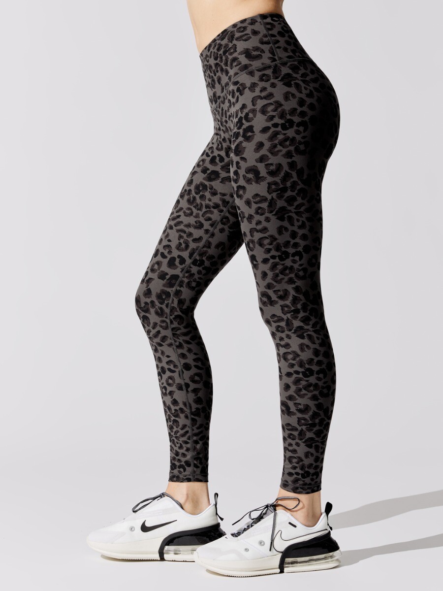 NWT $106.00 Carbon38 Century Legging 2.0 by Varley in Cheetah “Small”