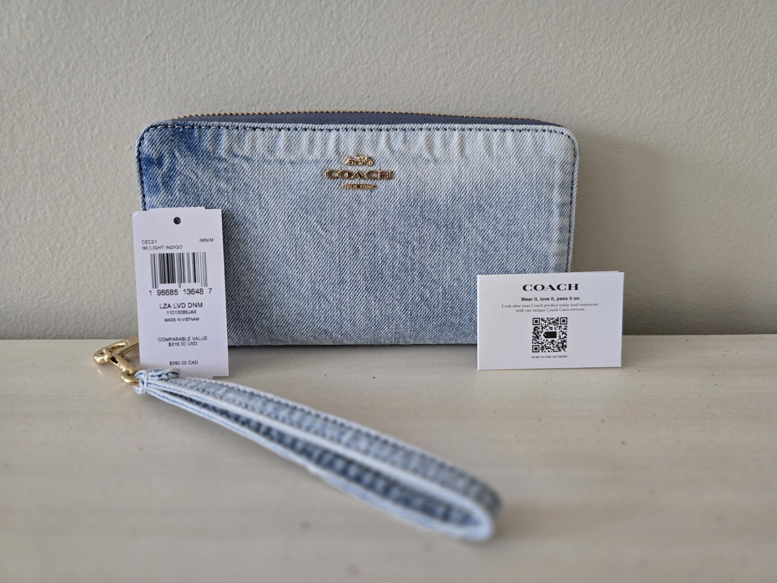 Coach CEC21 Long Zip Around Wallet in Loved Denim Light Indigo NWT