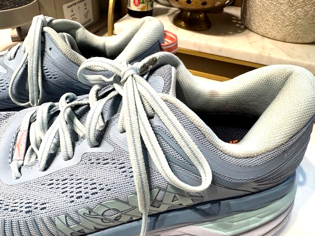 HOKA ONE ONE Light Blue WOMENS Atheltic RUNNING Lightweight BONDI 7 SHOES Sz 8