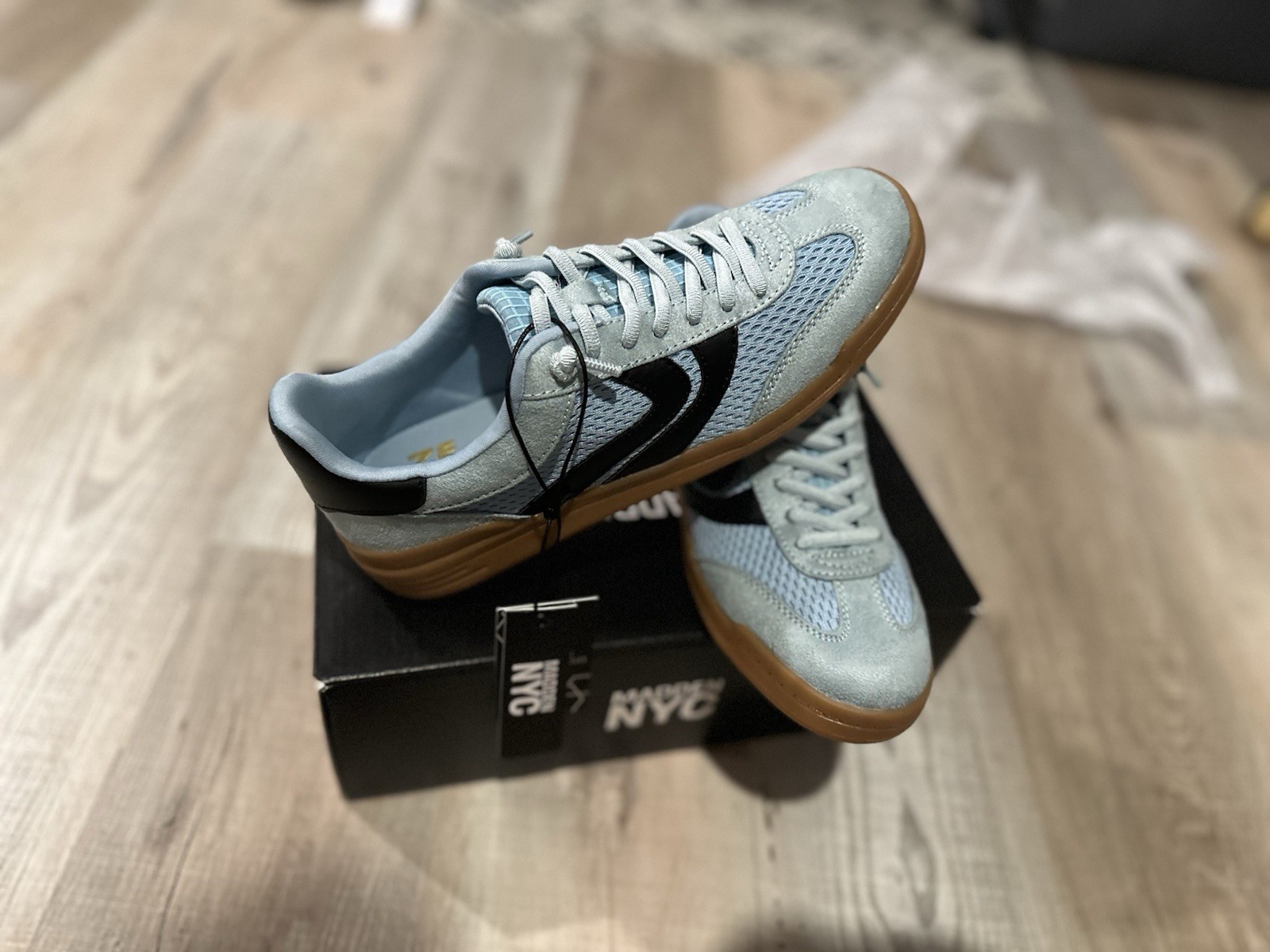 Madden NYC woman’s Light Blue/Black Colorblock Low Top Lace-Up Gum Sole