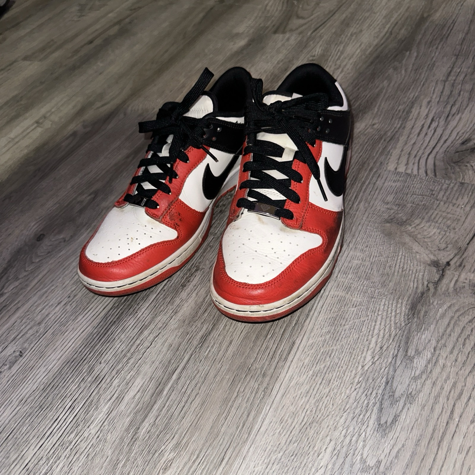 Size 9 – Nike Dunk Low EMB x NBA 75th Anniversary – Bulls 2021.