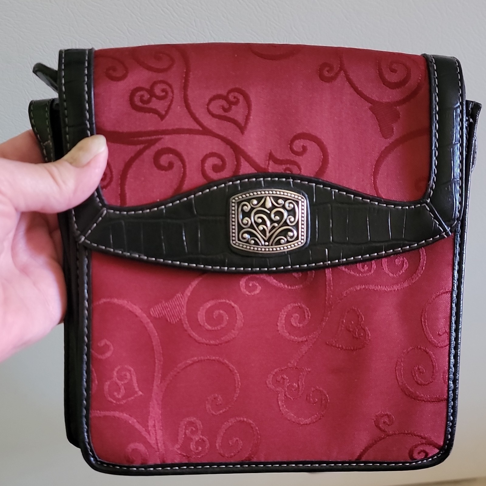 Coldwater Creek Red/Black Small Crossbody Bag Mirror, Magnetic, Pockets