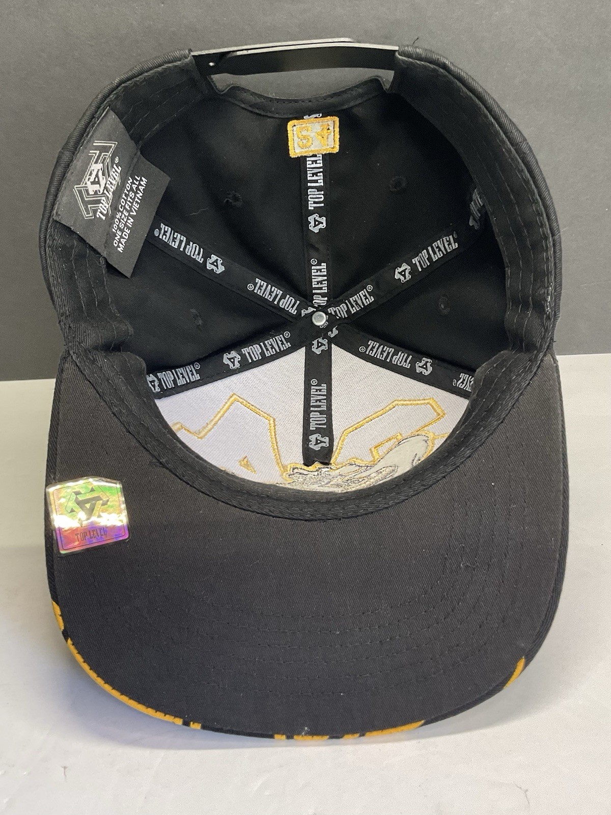 Legend 24 Snapback Baseball Cap Top Level 100% Cotton Pre-owned