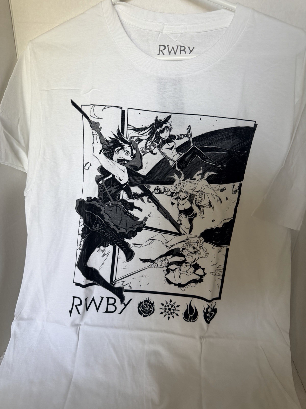 Hot Topic RWBY Manga Swords Graphic T Shirt Medium NWT White Rooster Teeth Anime