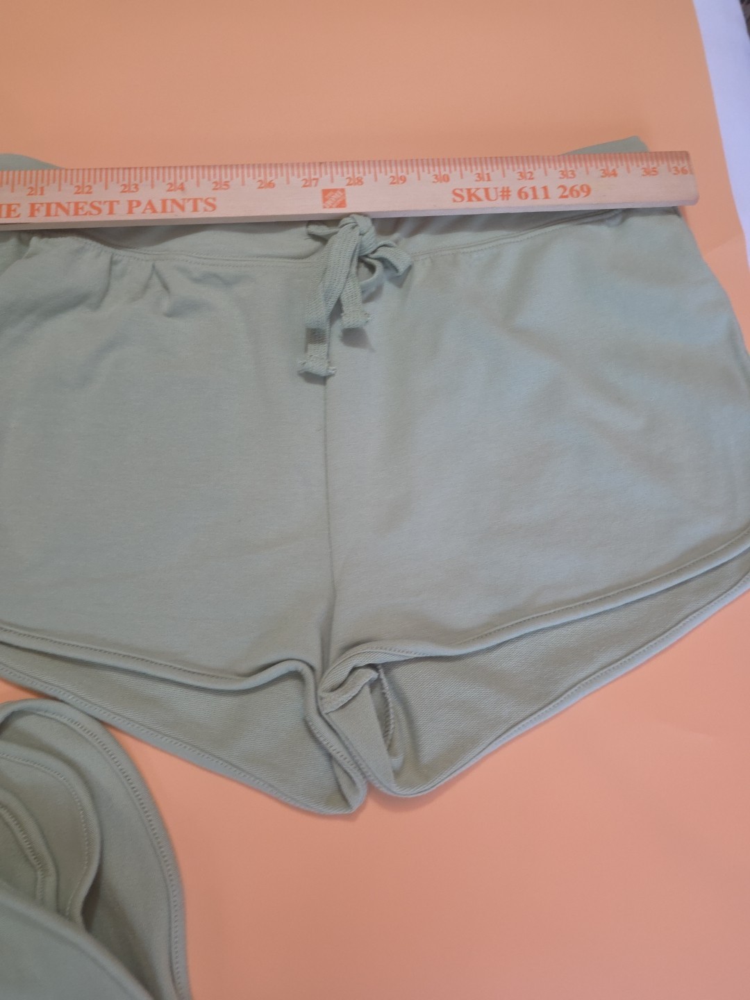 Ambiance Clash Bouclé Women’s Shorts Size Large Sage Green Drawstring Casual Lou