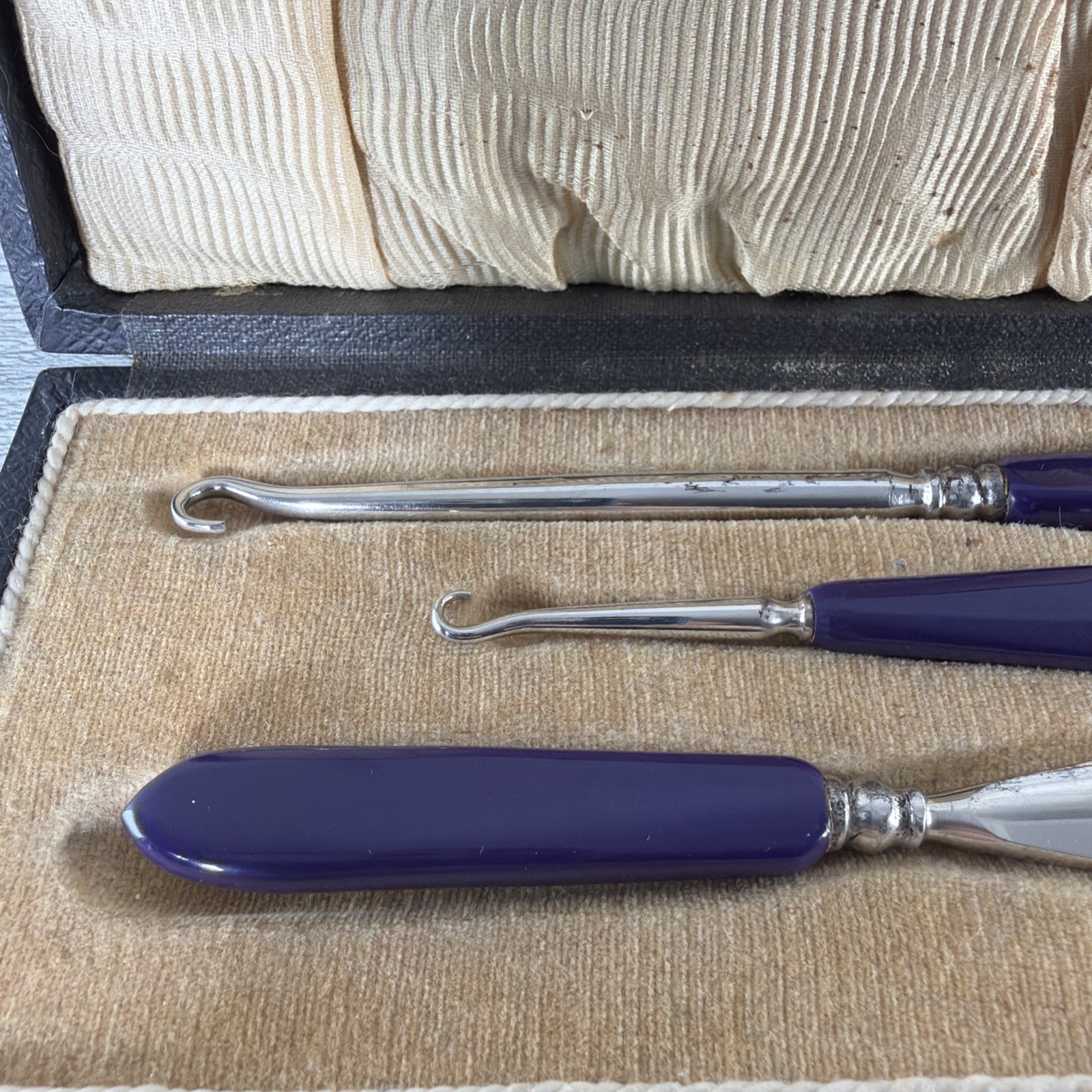 Vintage 3 Pc Blue Bakelite Handle Shoe Boot Button Hook & Shoe Horn Set In Case