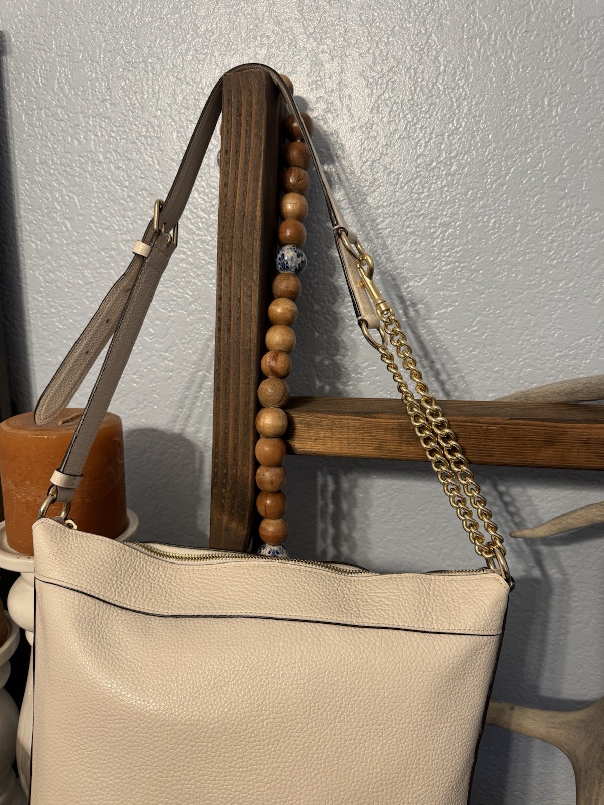 Coach Beige Pebbled Duffle Shoulder Bag Zip Gold Chain Strap Adjustable