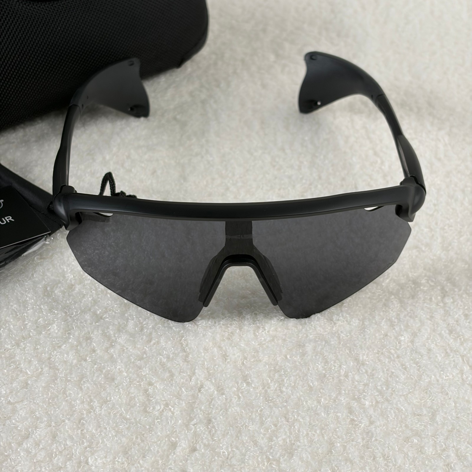Oakley Stunt Devil Sunglasses Matte Black Frame Prizm Black Shield Includes Box