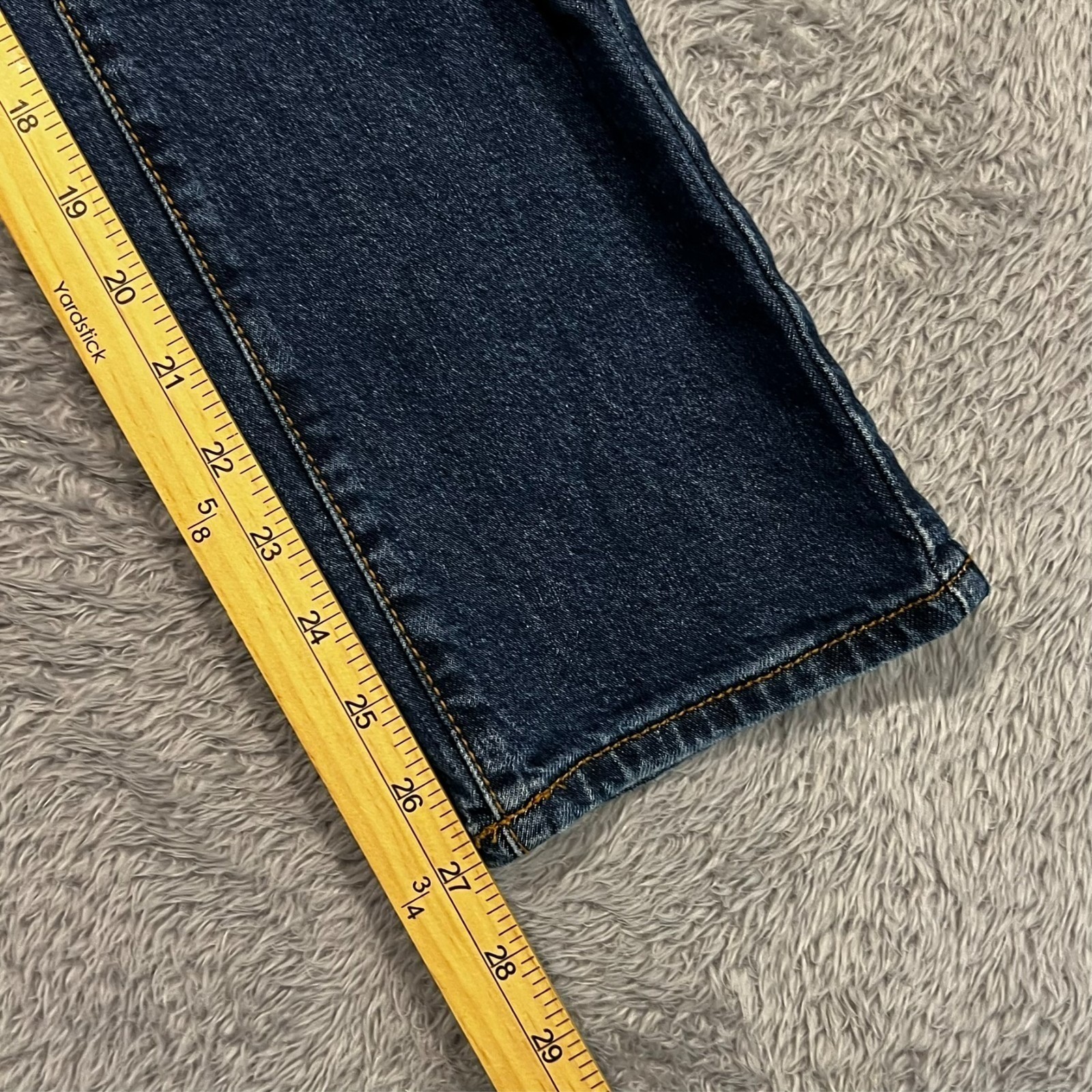 Universal Thread Jeans High Rise Slim Straight Distressed Dark Wash Womens 2/26R