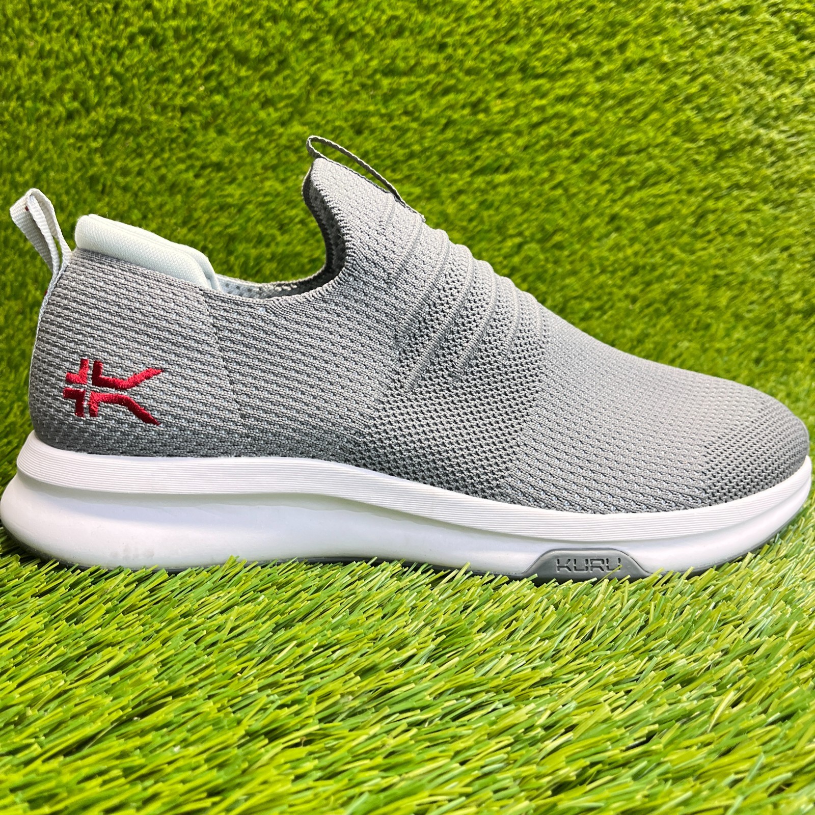 Kuru Atom Slip-On Mens Size 9.5 Gray White Athletic Walking Shoes Sneakers