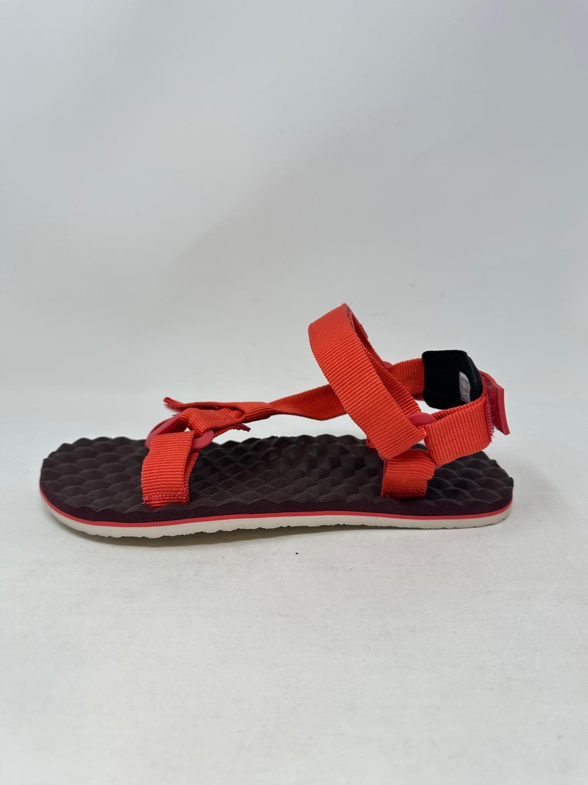 The North Face Women’s Base Camp Switchback Sandals, US:6, Cayenne Red, M1(D233T