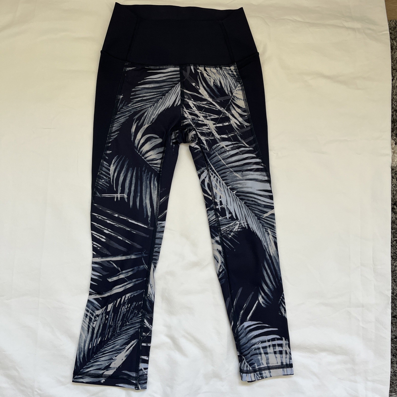 GapFit Leggings Womens XS Capri Palm Print Sculpt Compression High Waisted