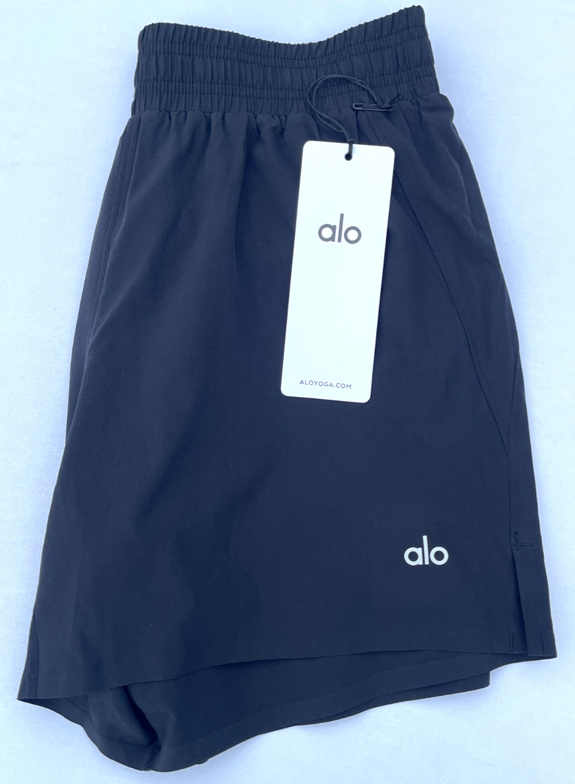 NWT – ALO Yoga 5″ Adapt Running Shorts – M6141R – S Small – BLACK