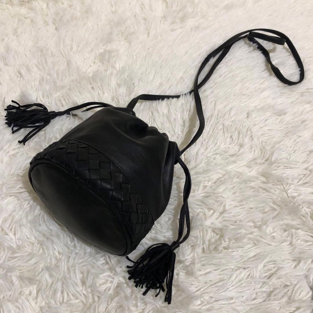 Rare and Bottega Veneta Leather Drawstring Shoulder Bag Black