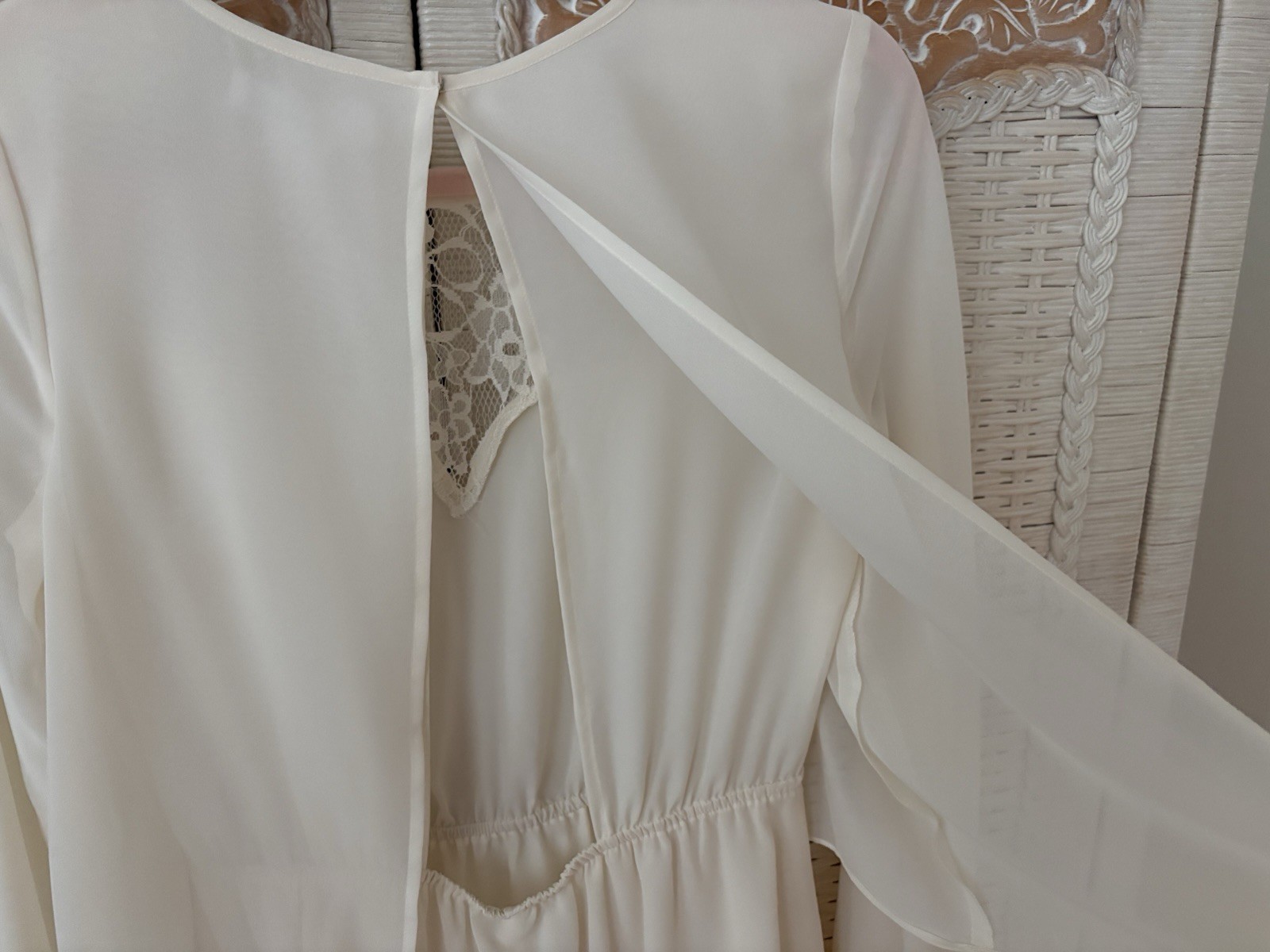 BCBG Generation Ivory Floral Lace Cut Out Back Mini Flare Dress Size Small