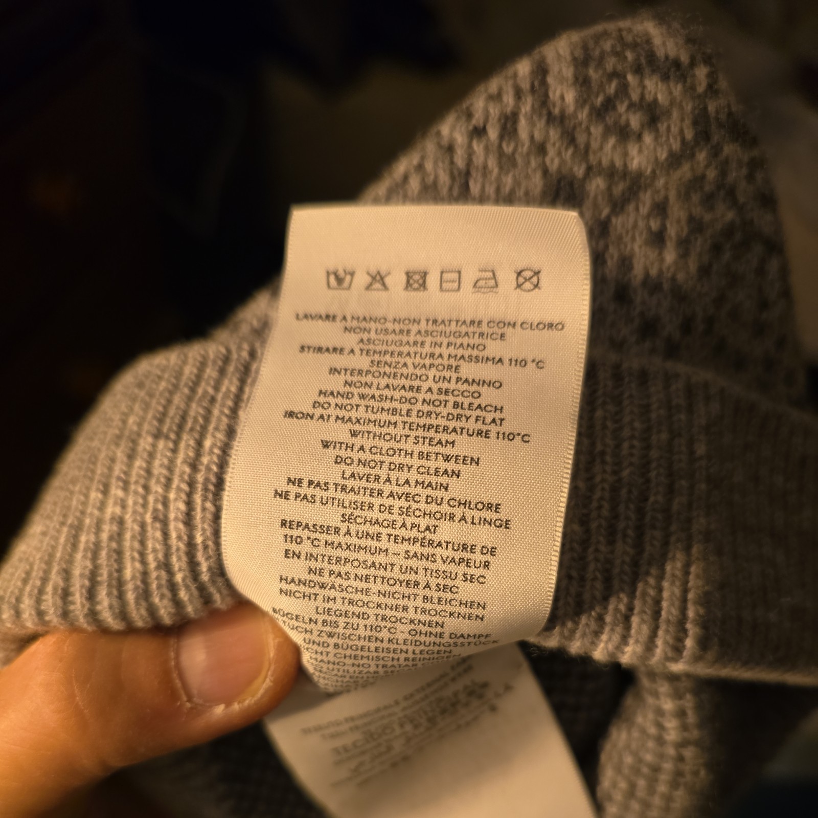 Authentic Gucci Grey GG Wool Beanie New w/ Tags Size M. See Item description.