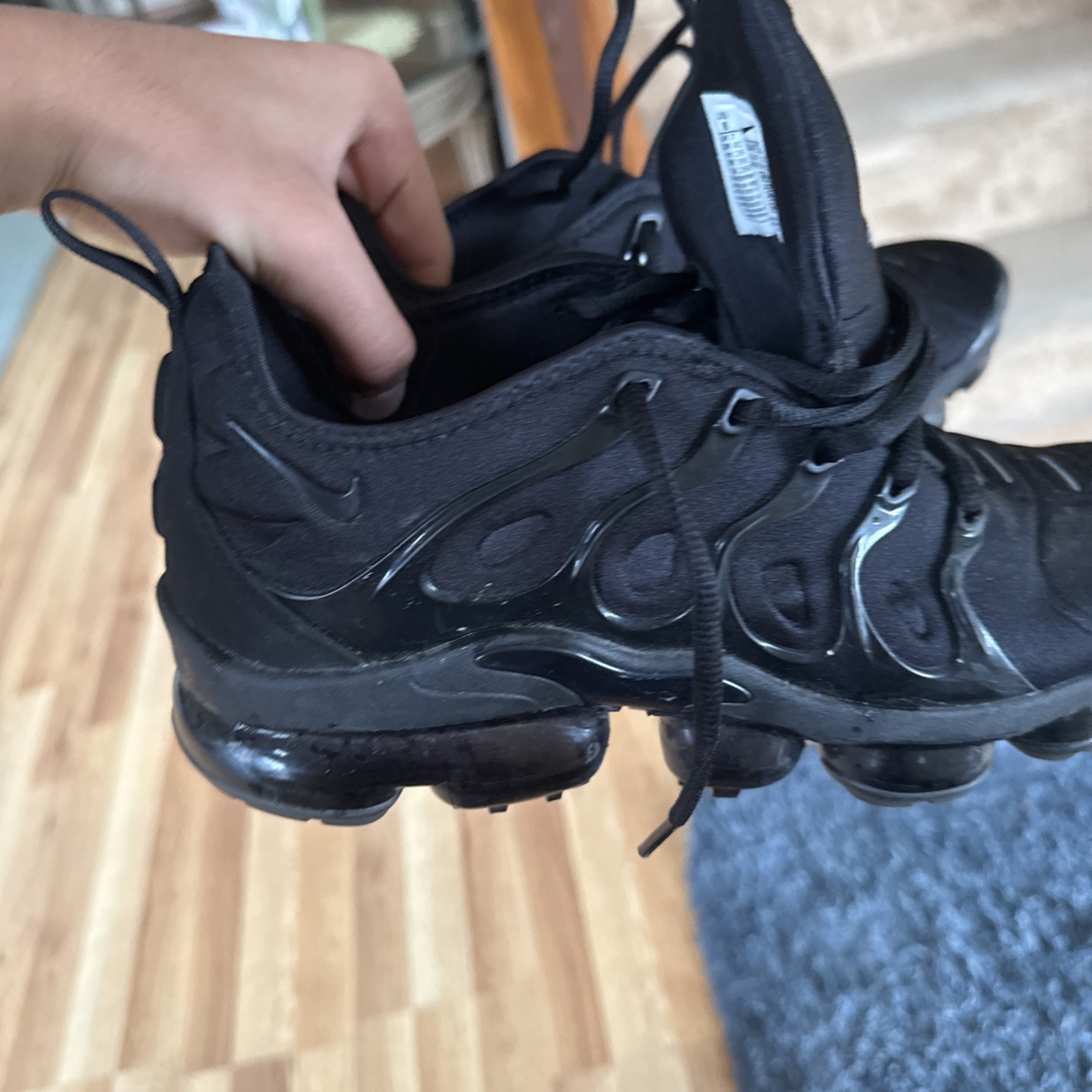 Lightly Used ￼