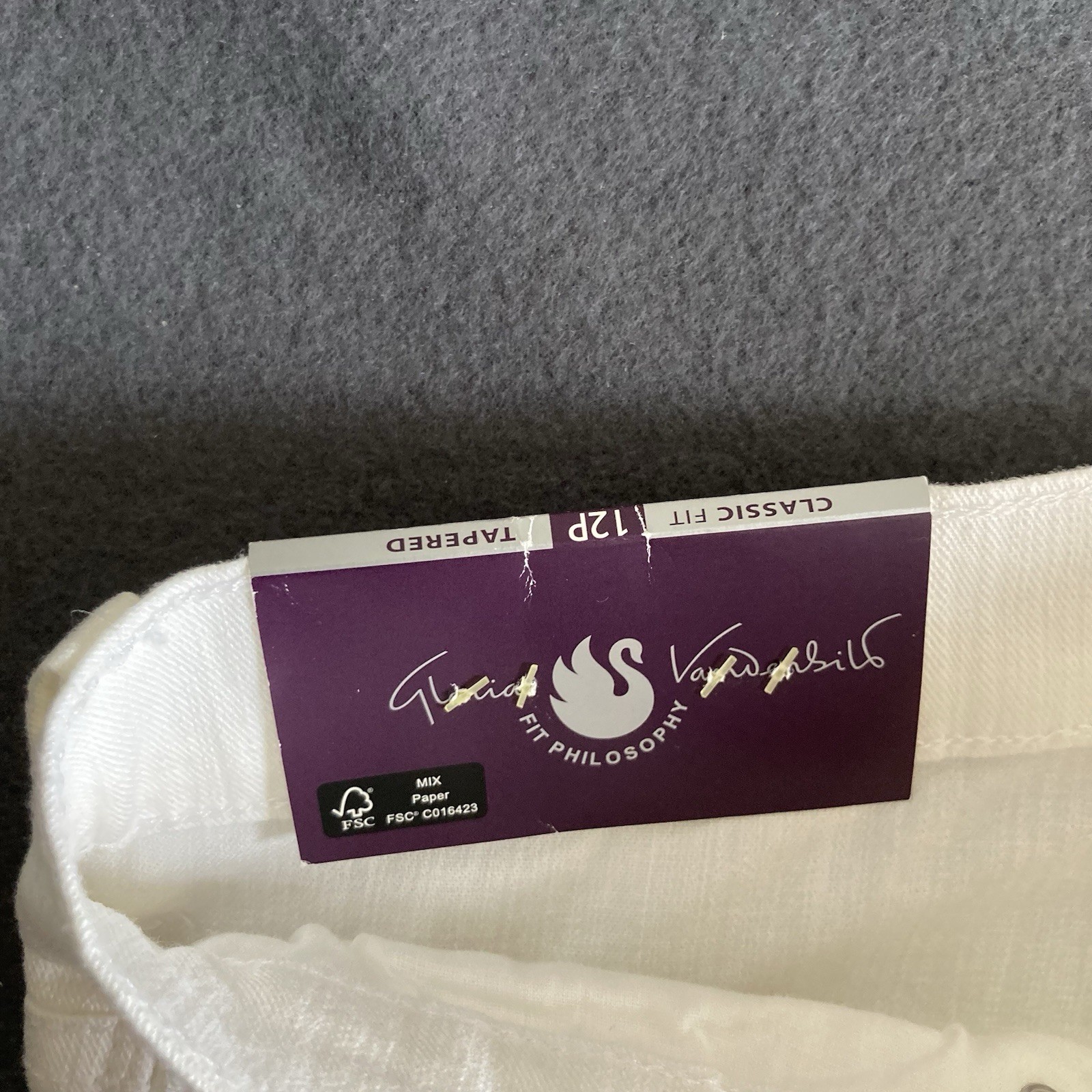 Gloria Vanderbilt Amanda Pant Women’s 12 Petite Off White Classic Fit Slimming