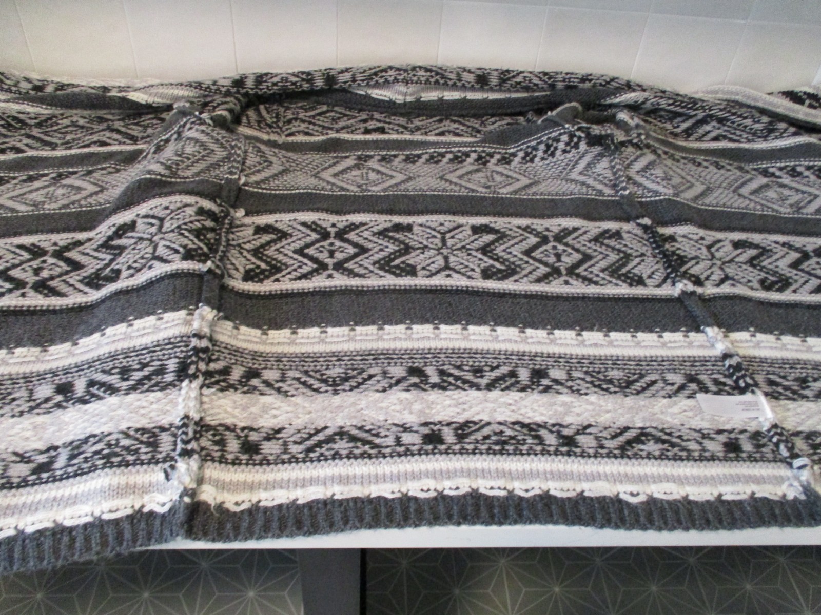 OLD NAVY GRAY BLACK OPEN FRONT HEAVY KNIT CARDIGAN SWEATER SIZE M