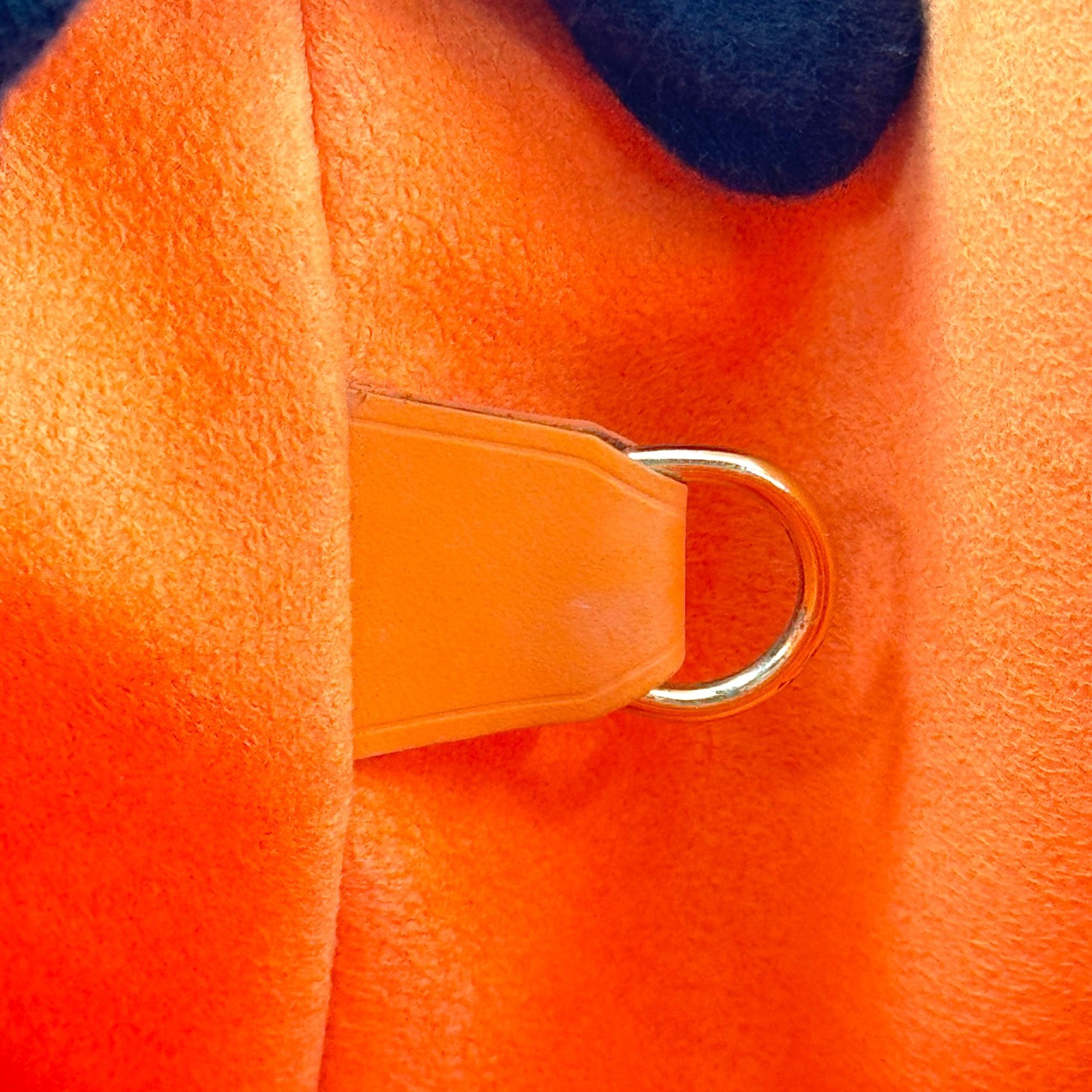 LOUIS VUITTON Petit Noe Mandarin Epi Orange Leather Drawstring Shoulder Bag
