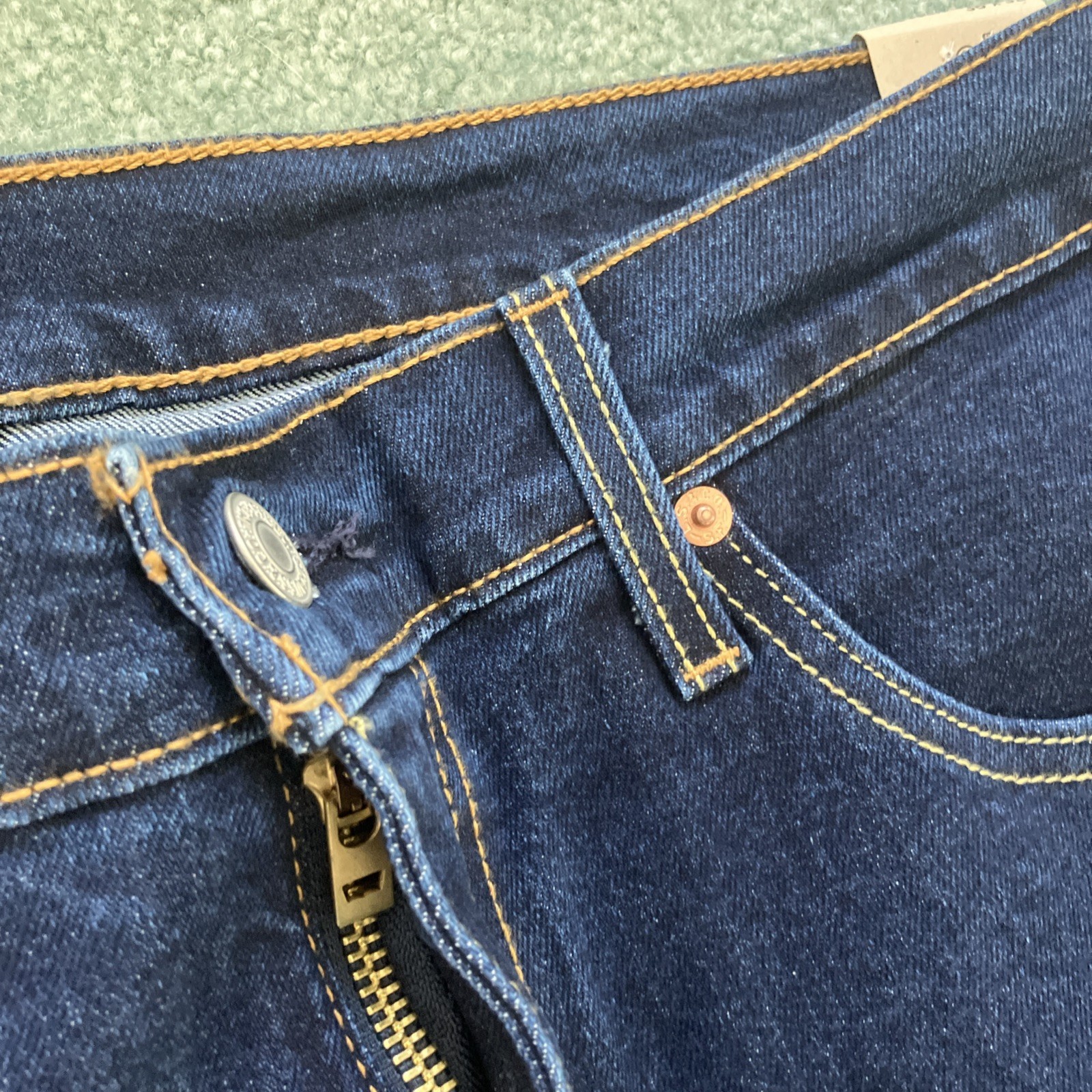 NWT Men’s Levi’s 502 Taper Stretch Dark Blue Jeans Size 36”x32”