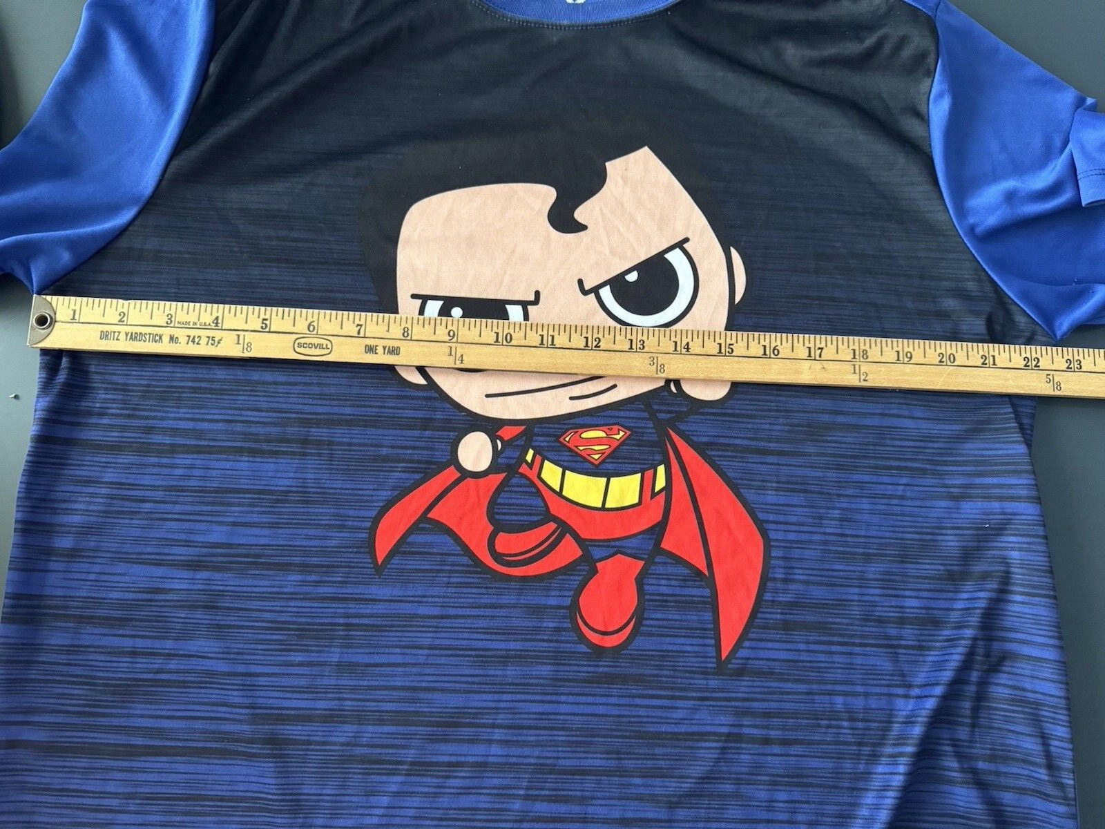 SUPERMAN ANIMATED/FUNKO POP STYLE CHARACTER T-SHIRT, XL