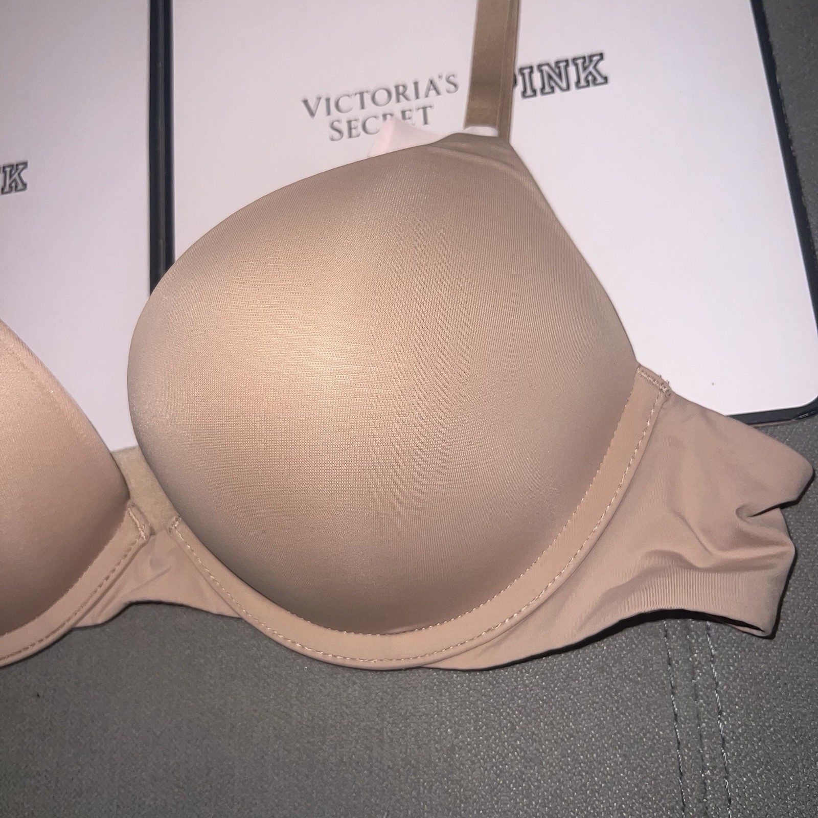New Victoria’s Secret 32B Miraculous Plunge Bombshell Add 2 Cups Push Up Bra