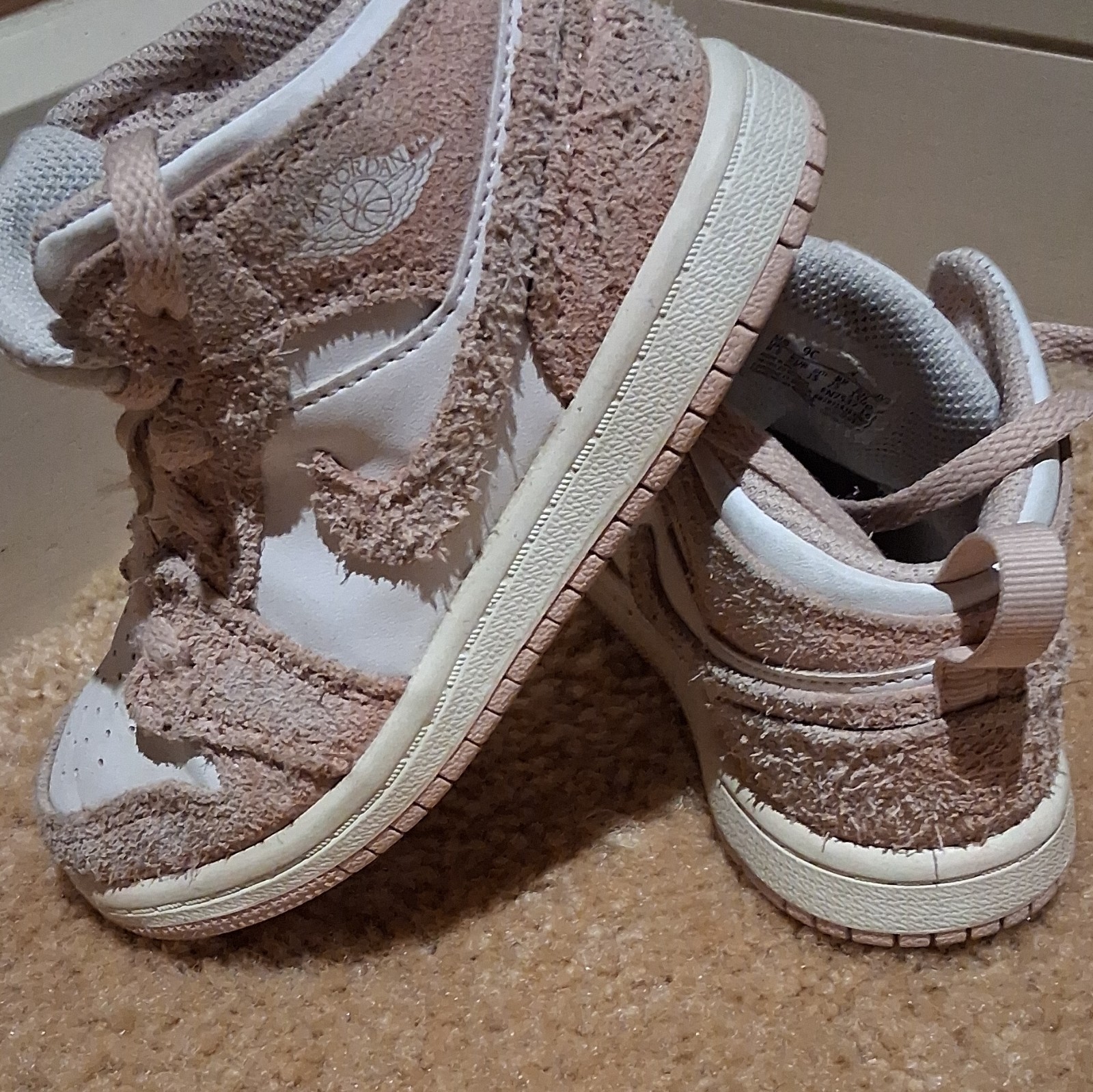 Jordan Air Jordan 1 Mid Pink White Unisex Kids Mid Top Lace Sneakers 9C EU26