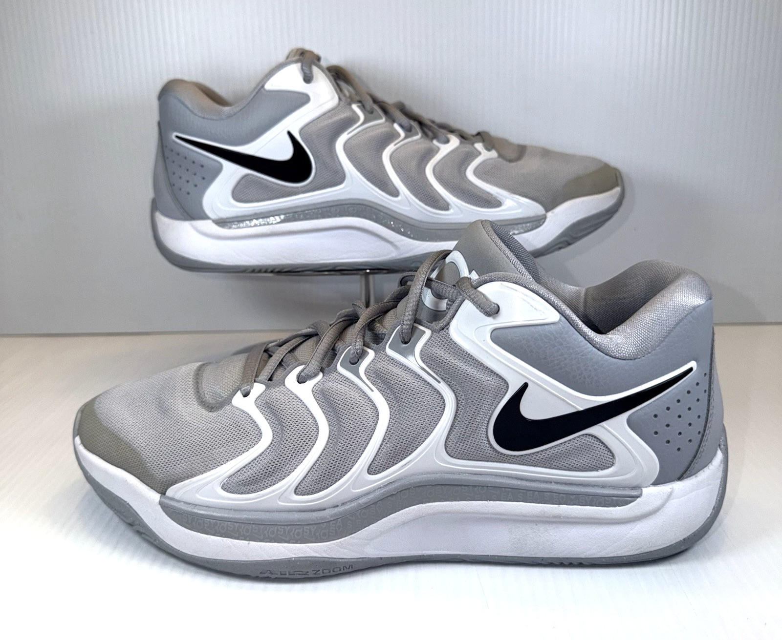 Nike KD17 TB Kevin Durant Men’s Basketball Shoes Size 8.5 Wolf Grey EUC
