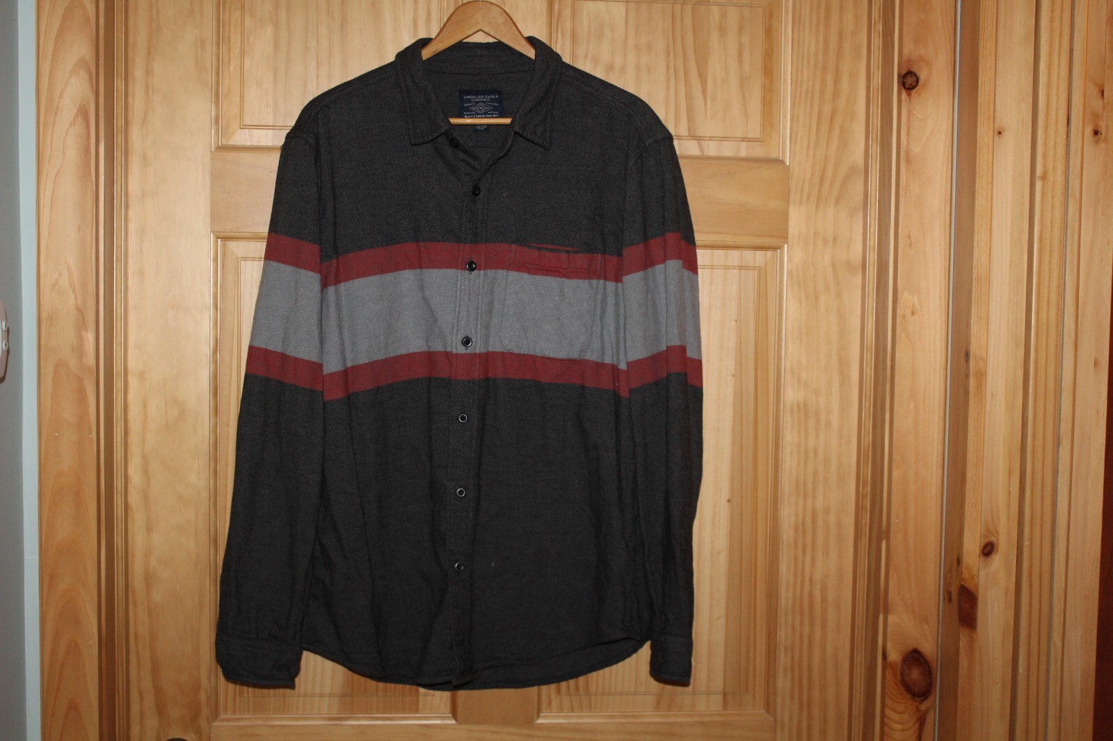 American Eagle Men’s Button Up Gray/Orange/Charcoal Woven Long Sleeve Shirt – L