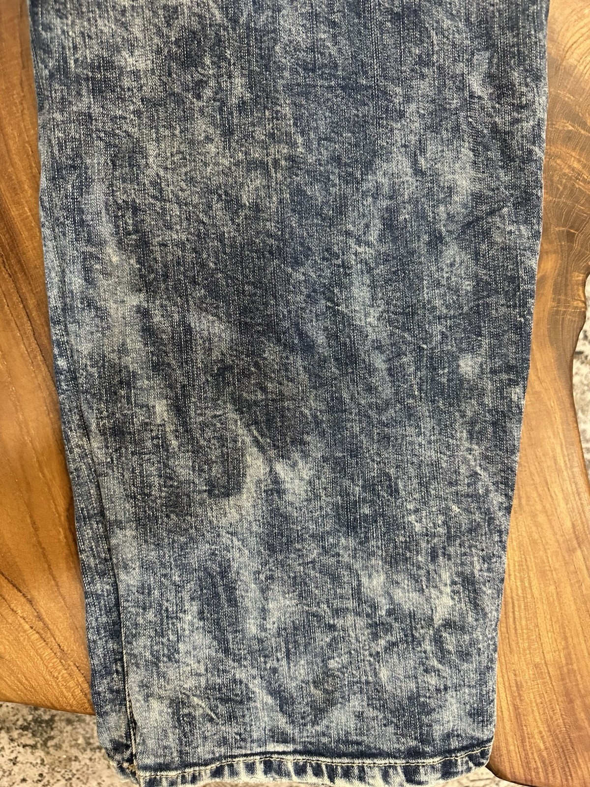 Torrid Women’s Plus Size 26 Blue Acid Wash Boyfriend Jeans 31” Inseam