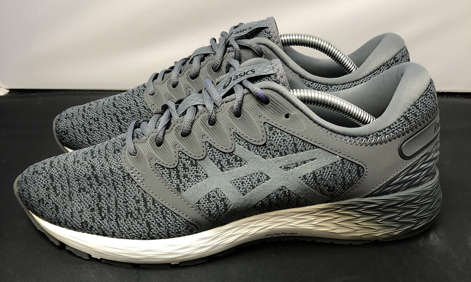 ASICS Roadhawk 1011A255 Running Race Gym Shoes Mens Size 10.5 Fast Ship