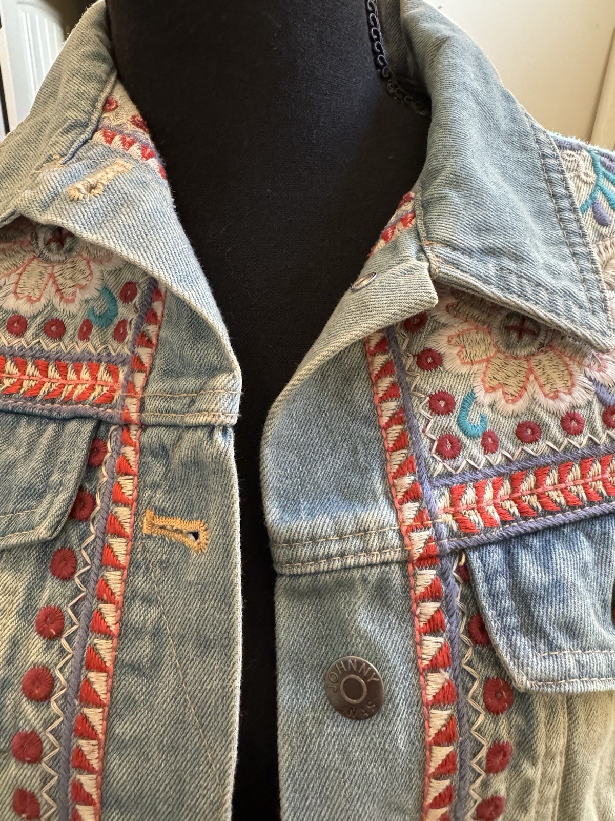 Johnny Was Oman Embroidered Denim Jean Jacket Women’s Boho Artsy Colorful XS