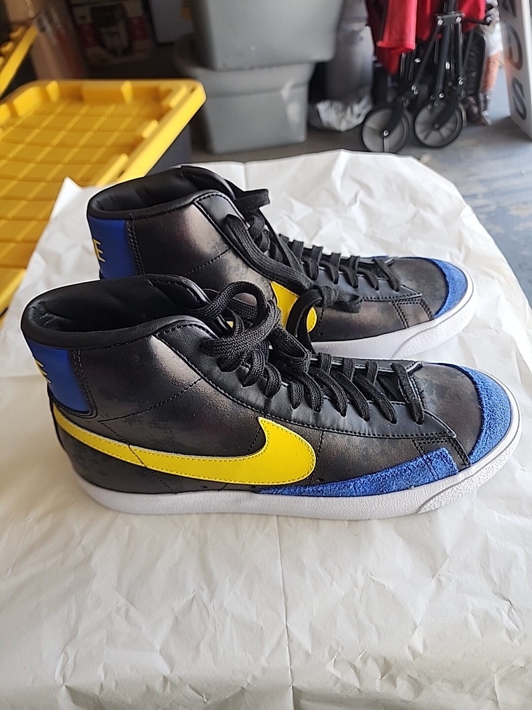 Nike Mens Blazer Mid 77 Vintage Shoes Black Yellow Blue Sz 10 DC1414-001