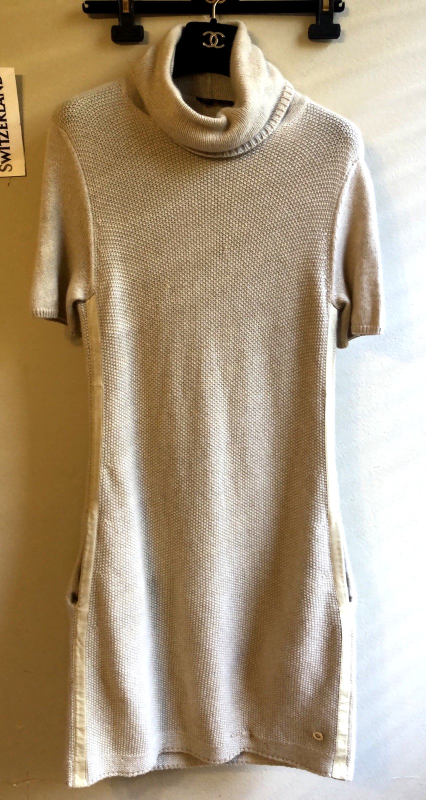 LORO PIANA 100% CASHMERE BEIGE SUEDE LEATHER TRIM SWEATER DRESS, SIZE IT 40