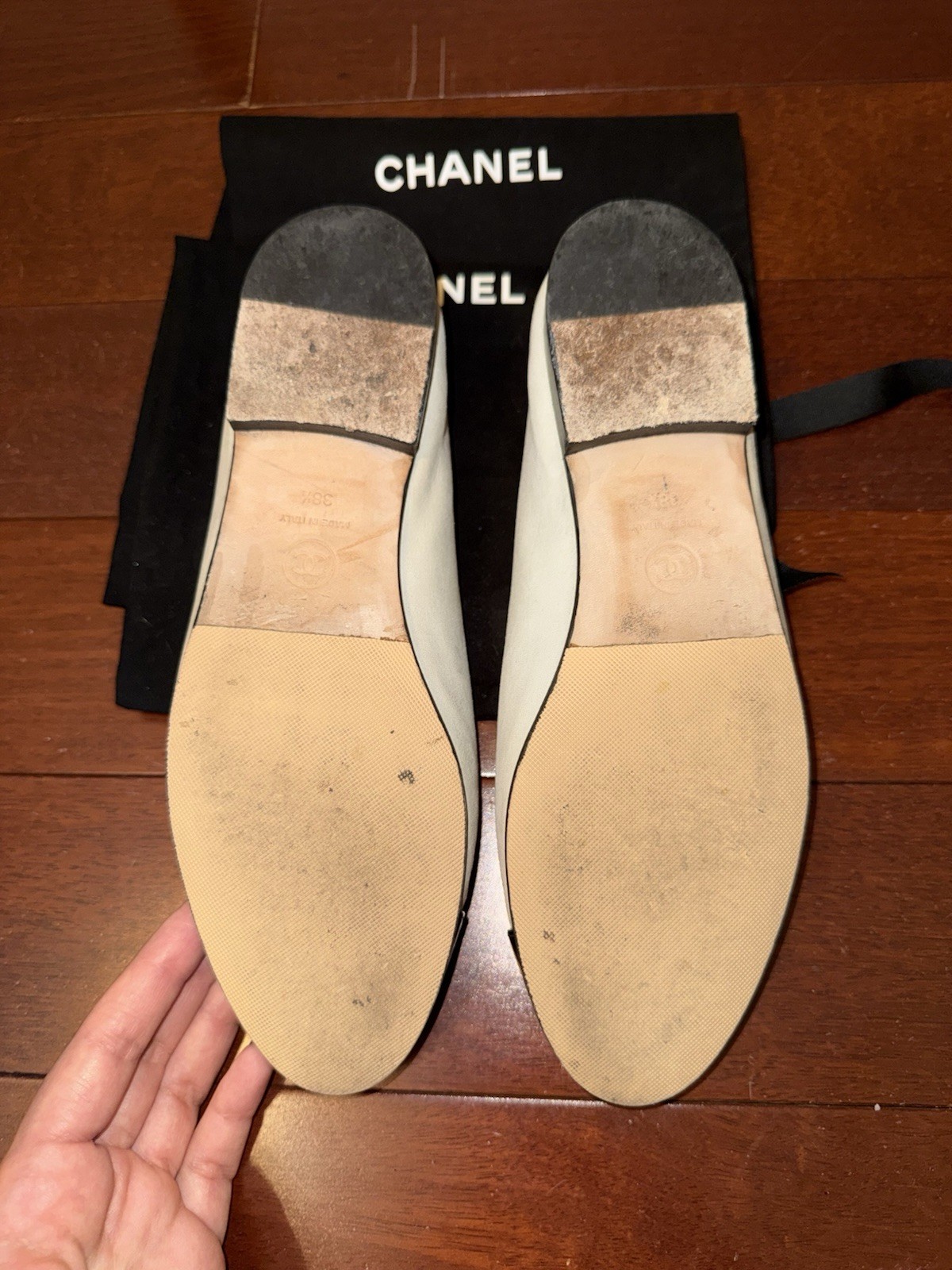Chanel Classic Leather Ballet Flats In Black And White Size 38.5