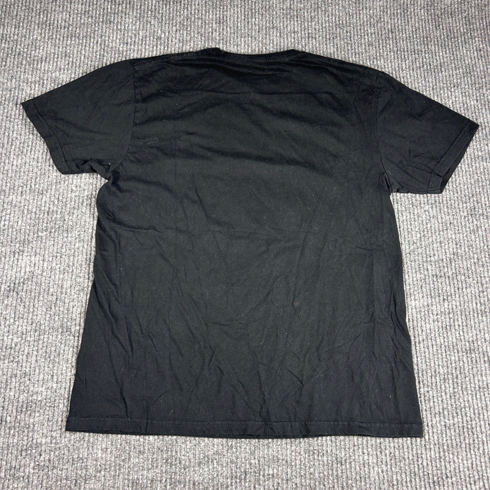 Queen Shirt Men’s L Official Merch Classic Crest Logo Black Graphic