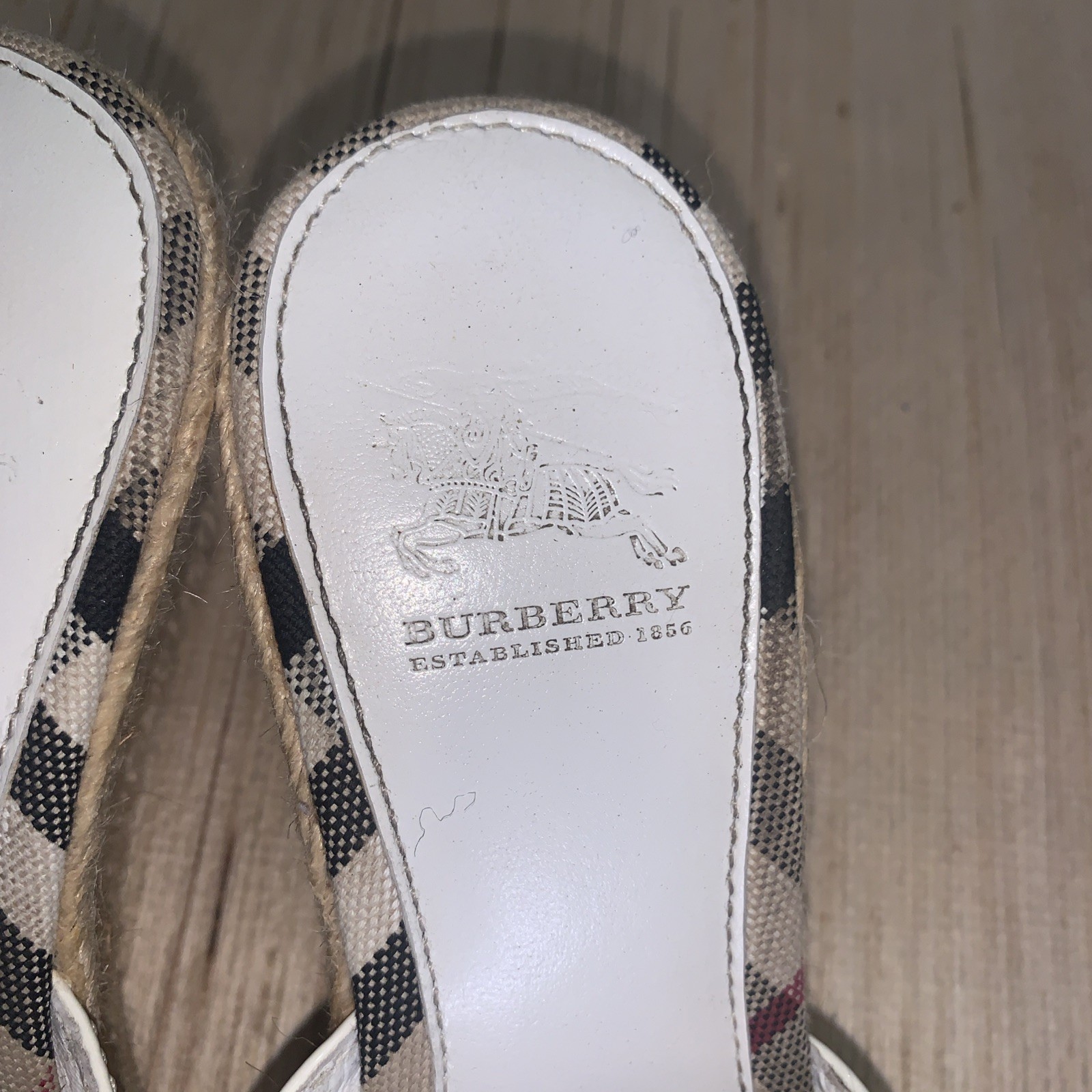 Burberry Nova Check Patent Leathe Plaid Jute Wedge Espadrille Sandals Coastal 37