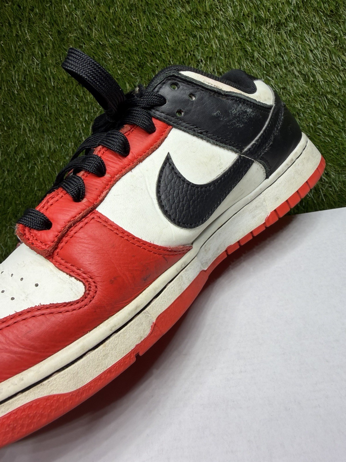 Nike Dunk Low EMB Chicago Bulls 75th Size 10.5 Mens Sneakers 2021 DD3363-100