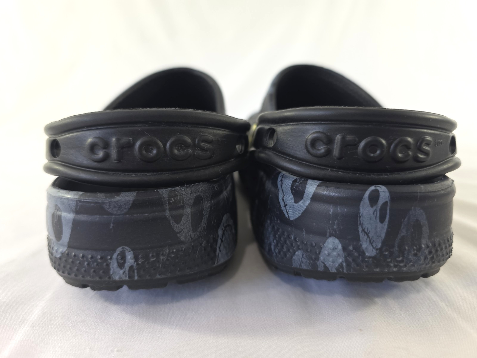Crocs Disney’s Nightmare Before Christmas Jack Skellington Glow in the Dark W6M4