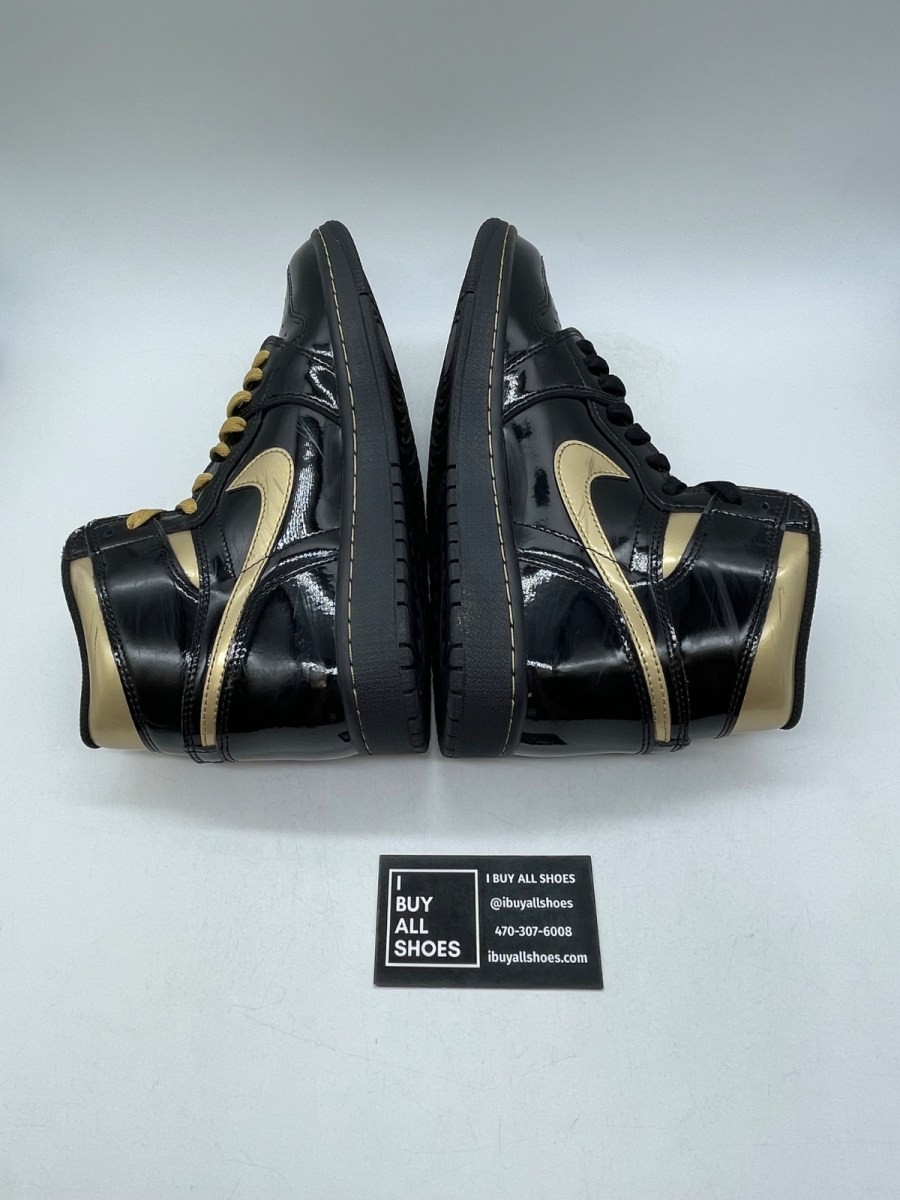Jordan 1 Retro High Black Metallic Gold (2020) 9 (Moderately Wor Size 9 (No Box)