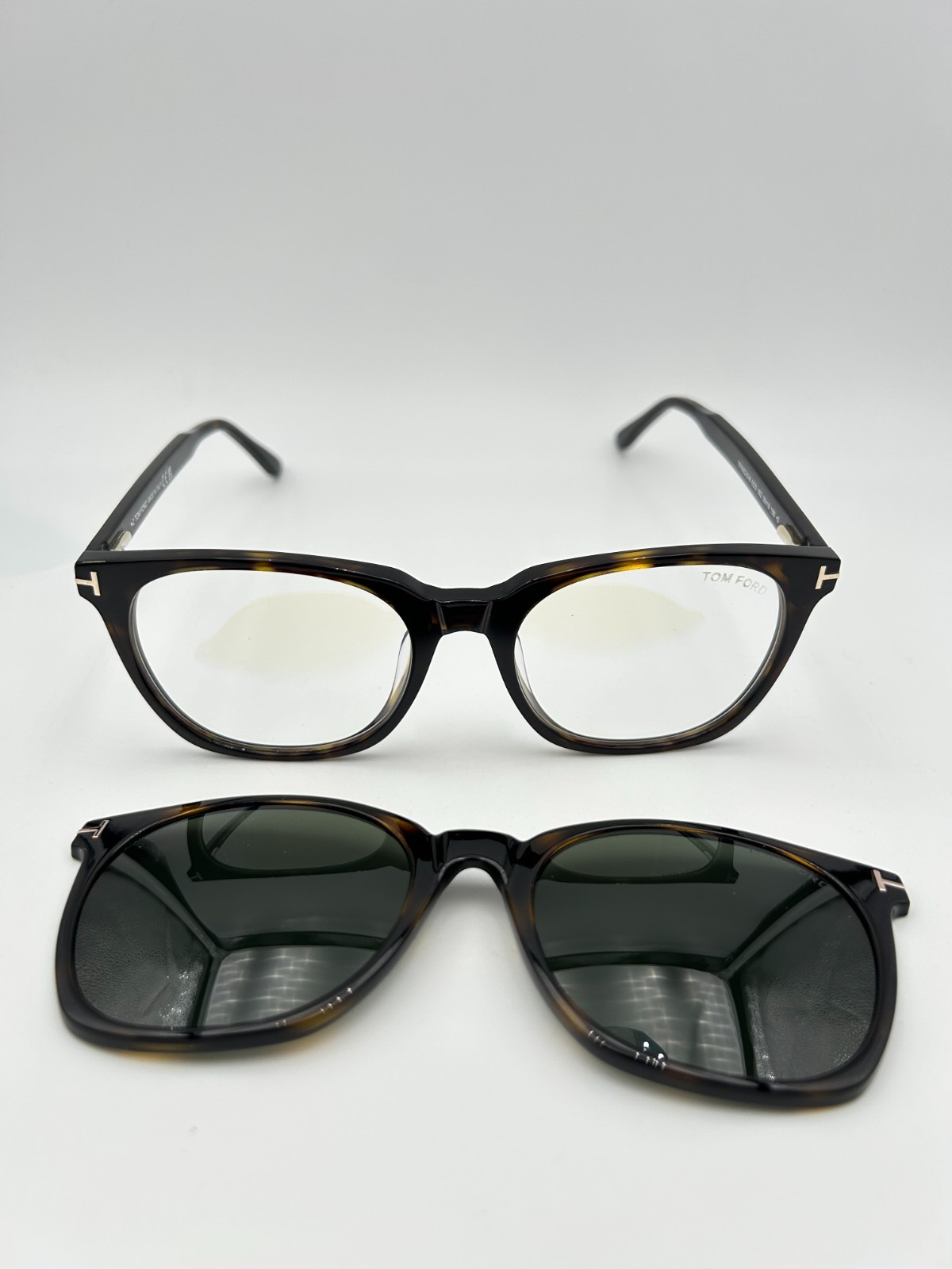 Tom Ford Sunglasses TF6052 D B 052 Tortoise Gray 55 Clip on Blue light