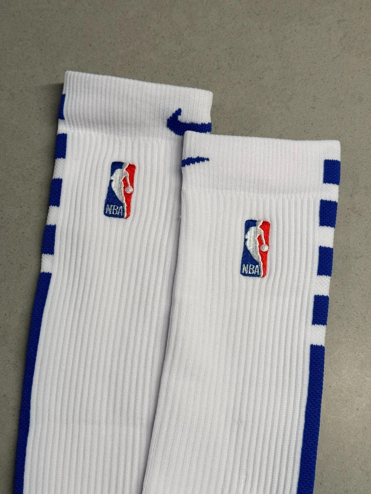 Nike NBA Authentics – White & Black – Knee Highs/Scrunchies