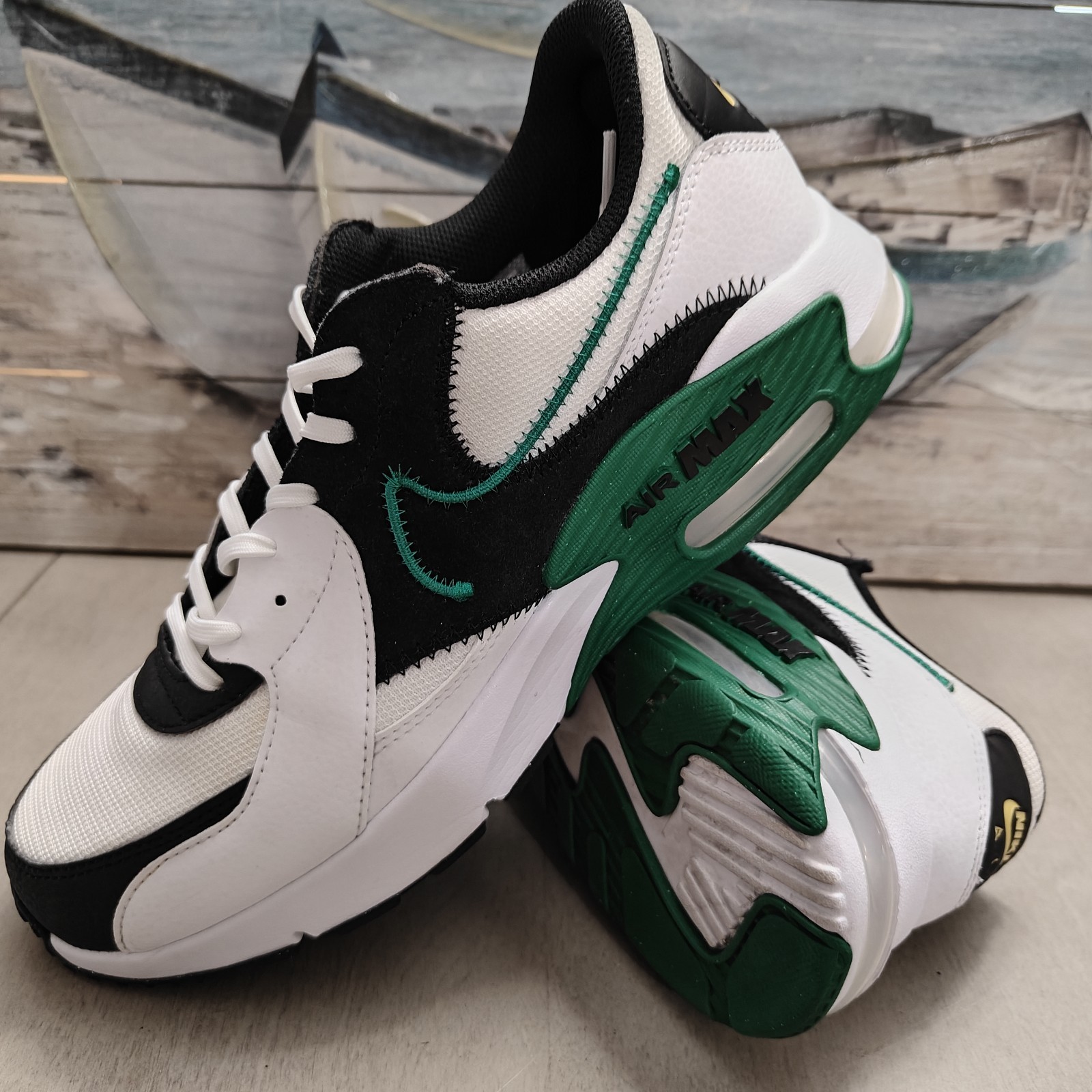 Nike Men’s Air Max Size 10.5 DZ0795-102 Excee White/Malachite Black White Green