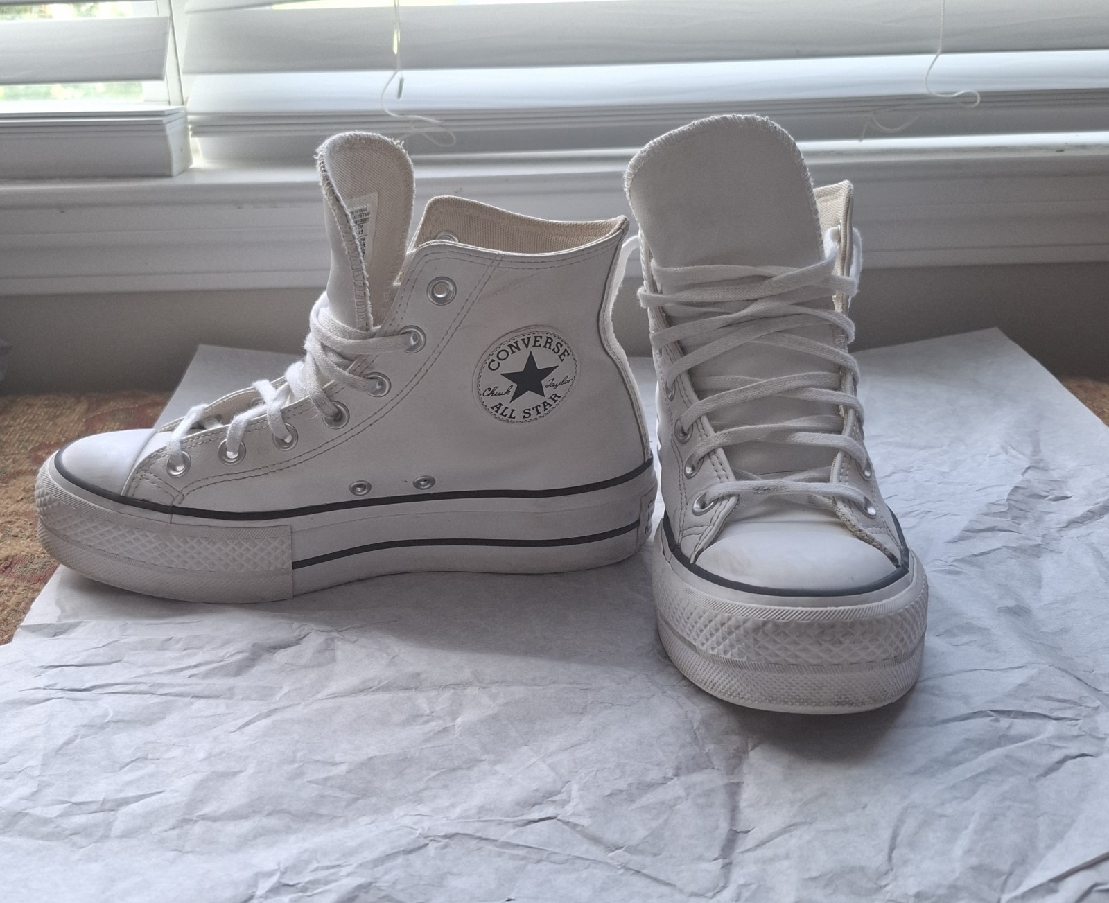 Converse Chuck Taylor All Star High Top White Canvas Lace-Up Sneakers Women’s