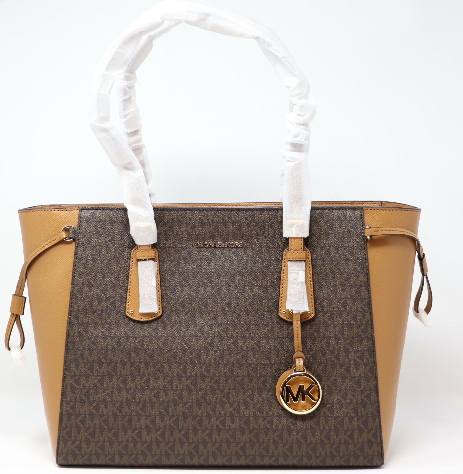 NWT MICHAEL KORS SIGNATURE VOYAGER MULTIFUNCTION TOTE BROWN