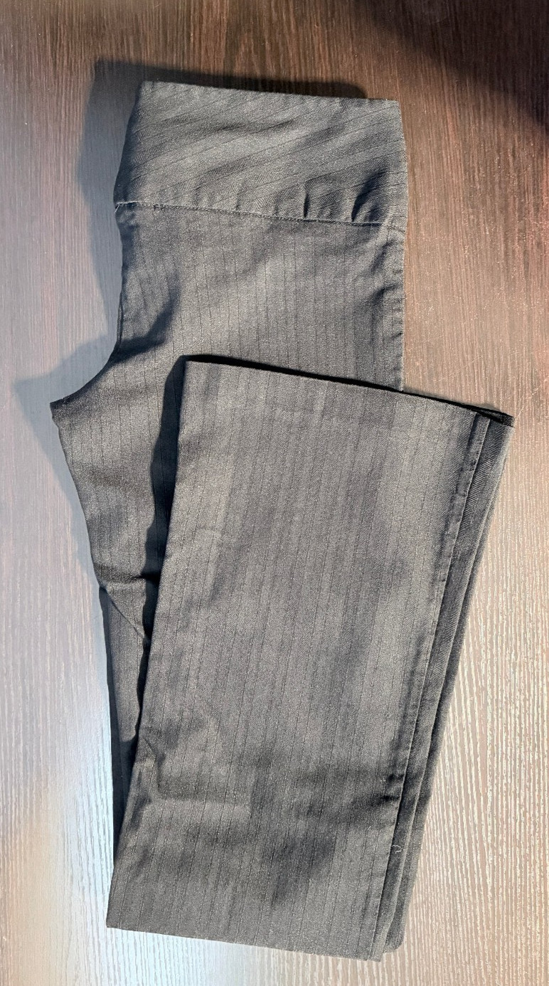 Guess Jeans Women’s Trousers: Low-Rise, Black Pinstriped, Slight Flare Size 24