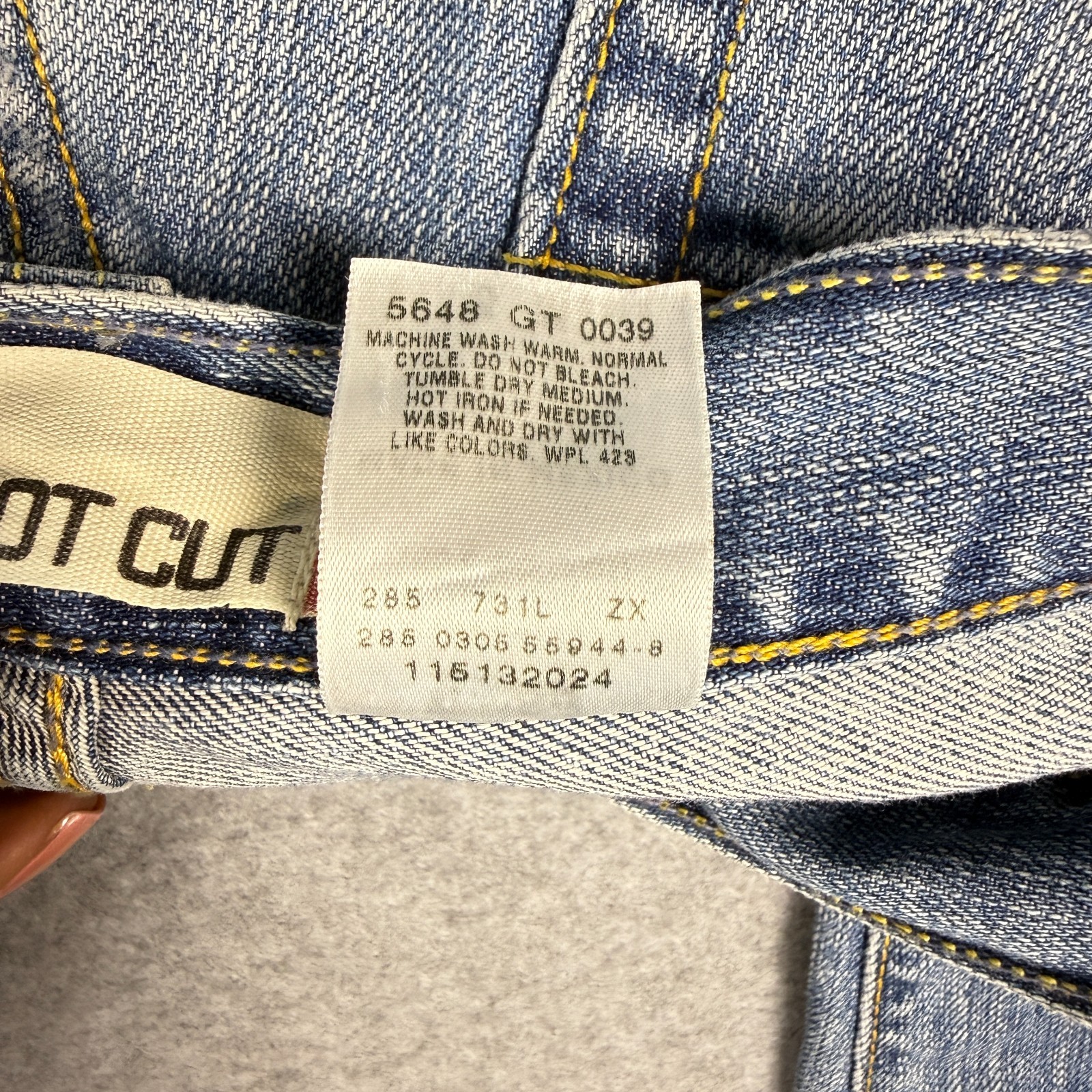 Levi’s 513 Slouch Bootcut Jeans Womens Juniors 5M Medium Wash Low Rise Denim
